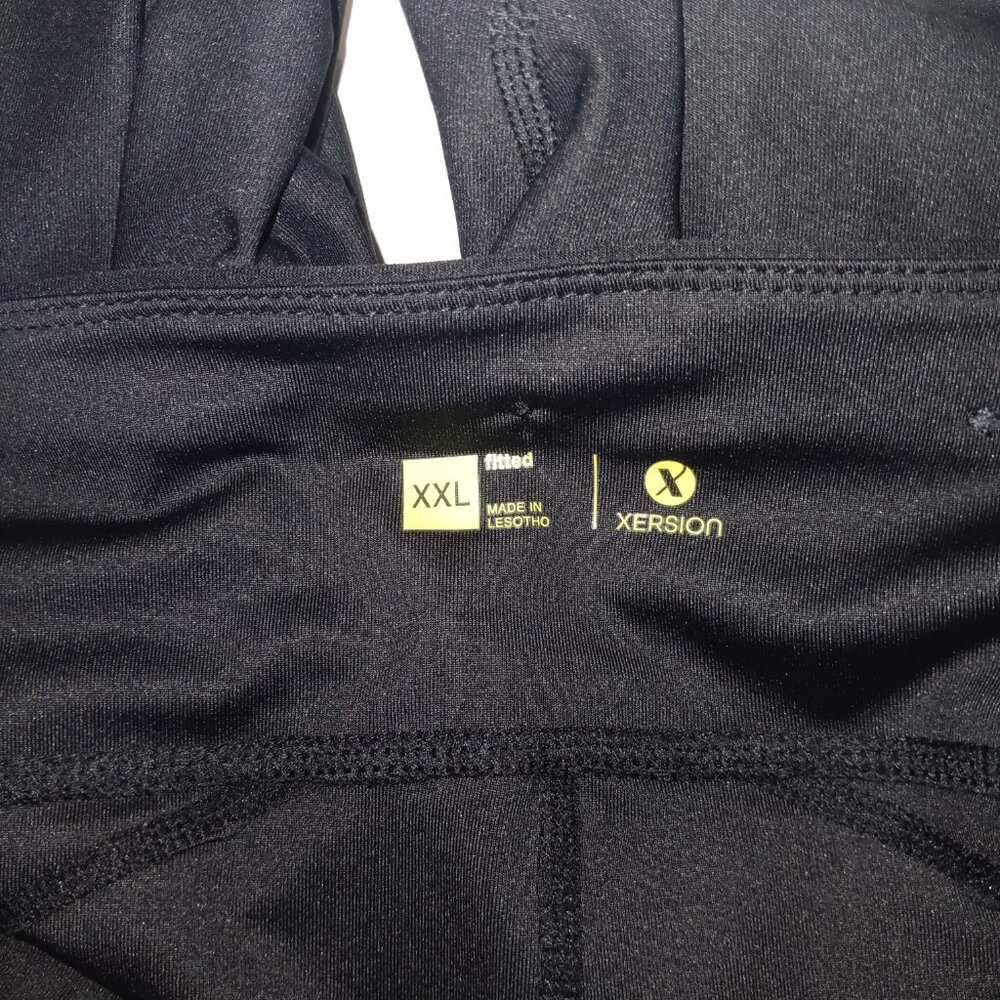 XERSION FITTED HIGH WAIST POCKET CAPRI LEGGINGS - Picture 3 of 11
